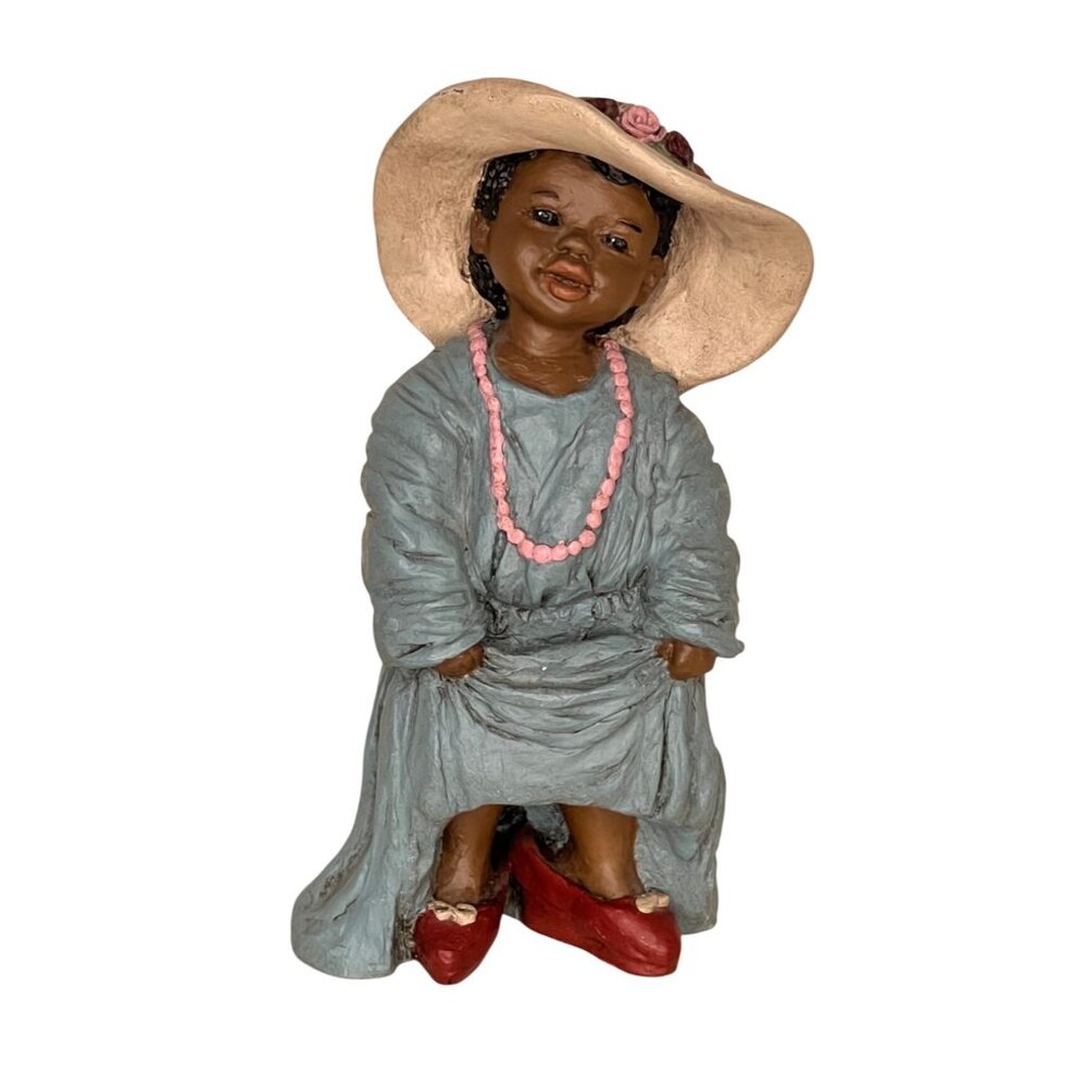 Martha Holcombe 1981 - SASHA   #122   God Is Love   5 inches VTG Retired